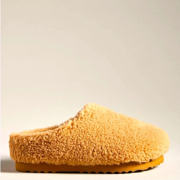 Anthropology Camel Tan Sherpa Slippers with tread bottoms size 9 - Picture 2 of 7